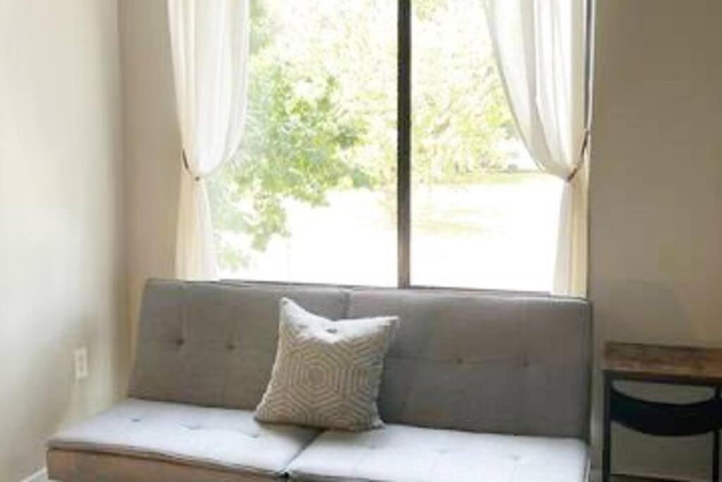 Townhouse In Uptown King Bed-Wi-Fi-Free Parking-Pool Apartment ชาร์ล็อต ภายนอก รูปภาพ